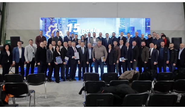 ELVORTI gratuluje stowarzyszeniu „UkrAgroMash” z okazji jego 15-lecia.