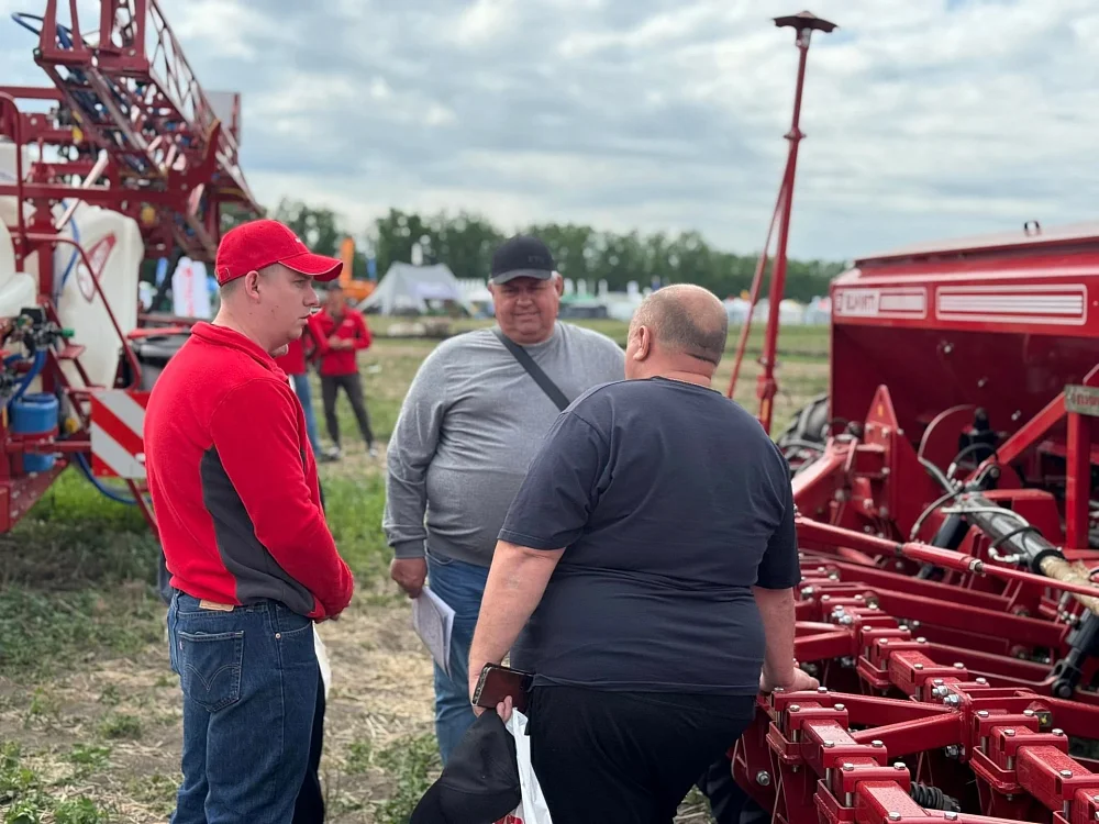 ELVORTI na „AGRO KIROWOHRADSZCZYZNA 2026”: premiera brony talerzowej ERIDAN 6000 oraz prezentacja nowoczesnych technologii rolniczych — 9