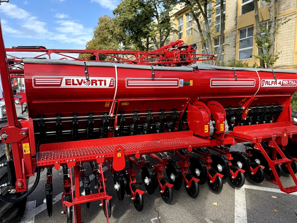 Premiera ALFA 4 No-Till w nowej stylistyce marki ELVORTI na MOLDAGROTECH 2026 — 5